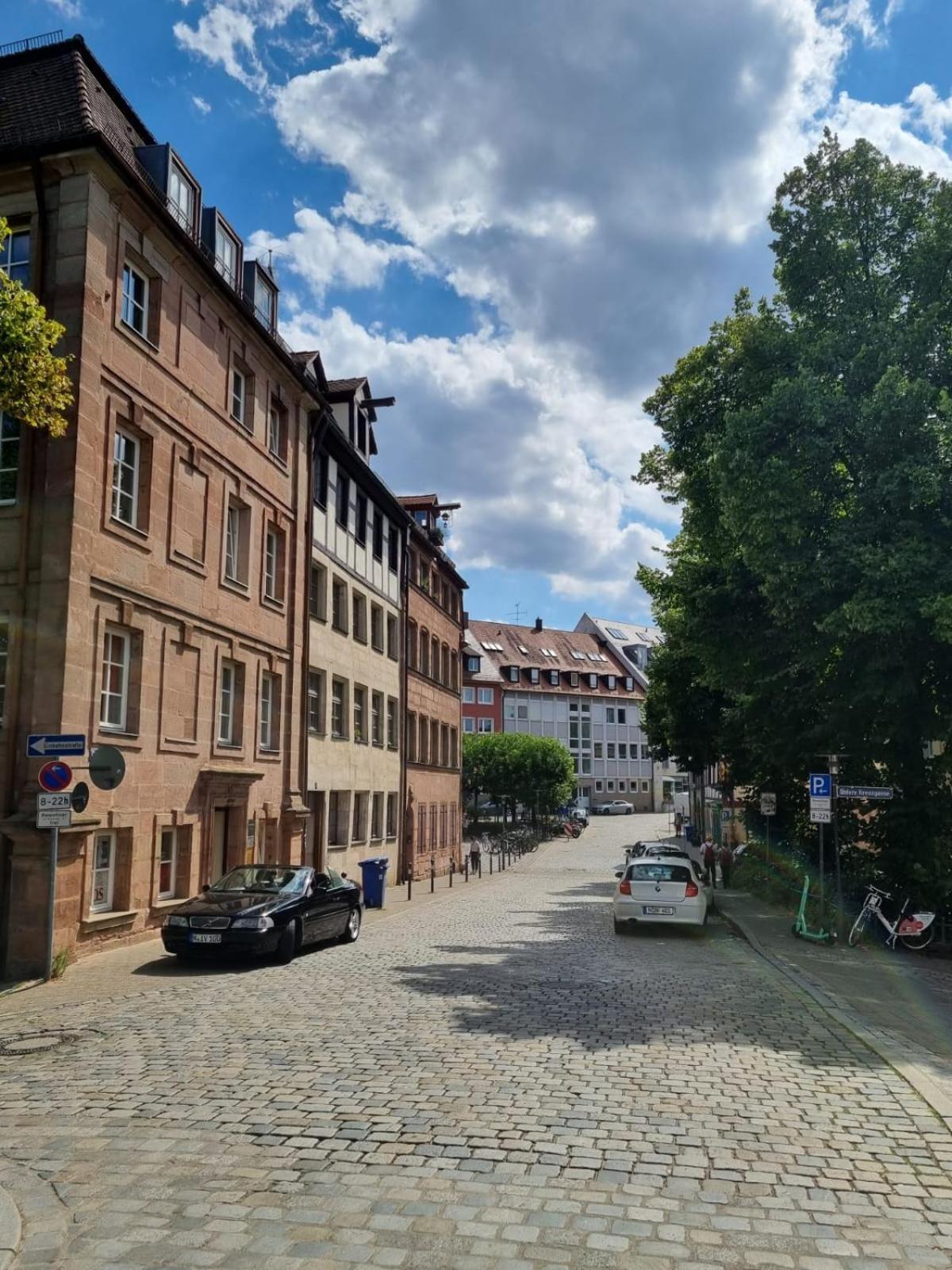 Altbau Charme In Der Nuernberger Innenstadt Bagian luar foto