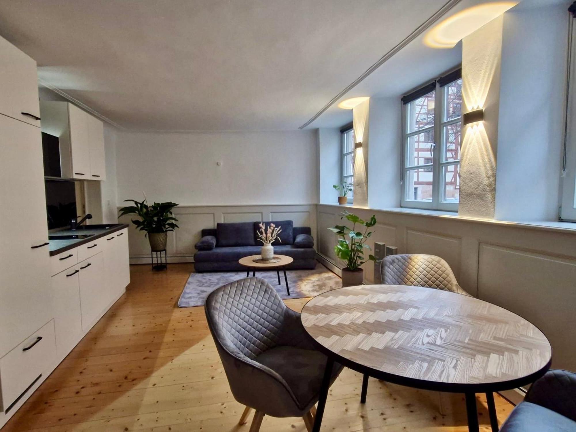 Altbau Charme In Der Nuernberger Innenstadt Bagian luar foto
